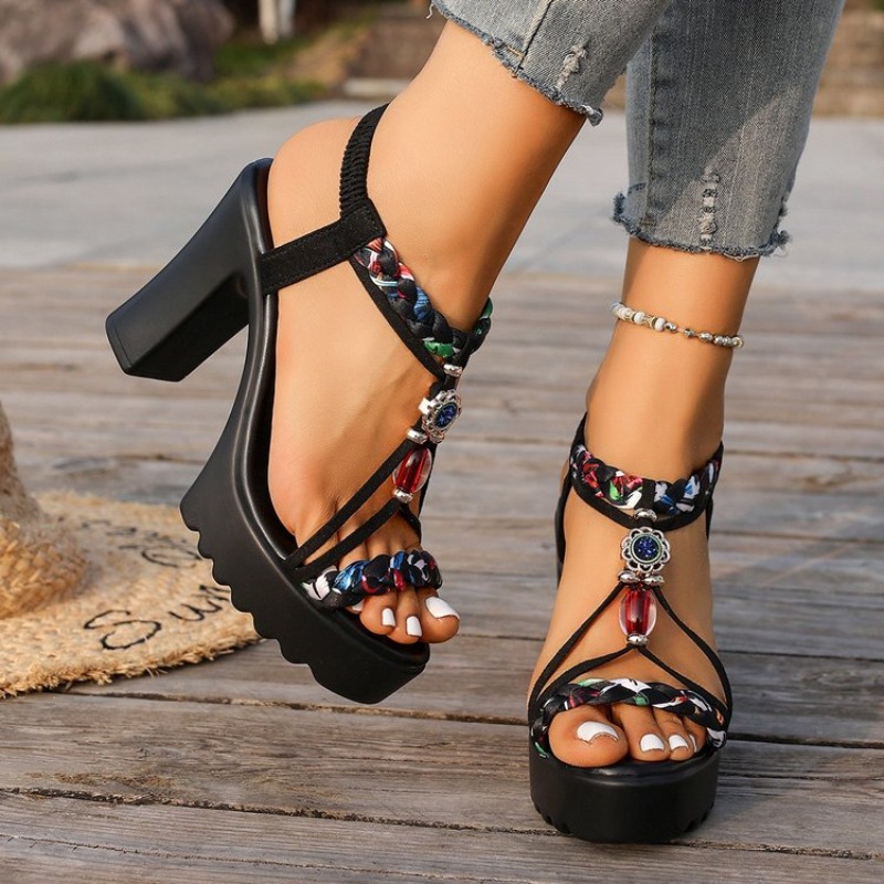 Ethnic Fashion Style - Nuovi Sandali Estivi 2026 da Donna