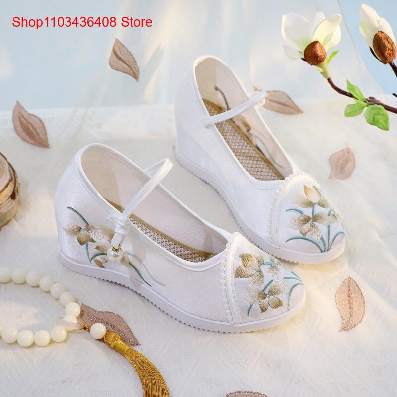 Nuove Scarpe Leggere con Suola - Ethnic Style recensione e prezzo